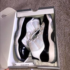 barely worn retro 12’s